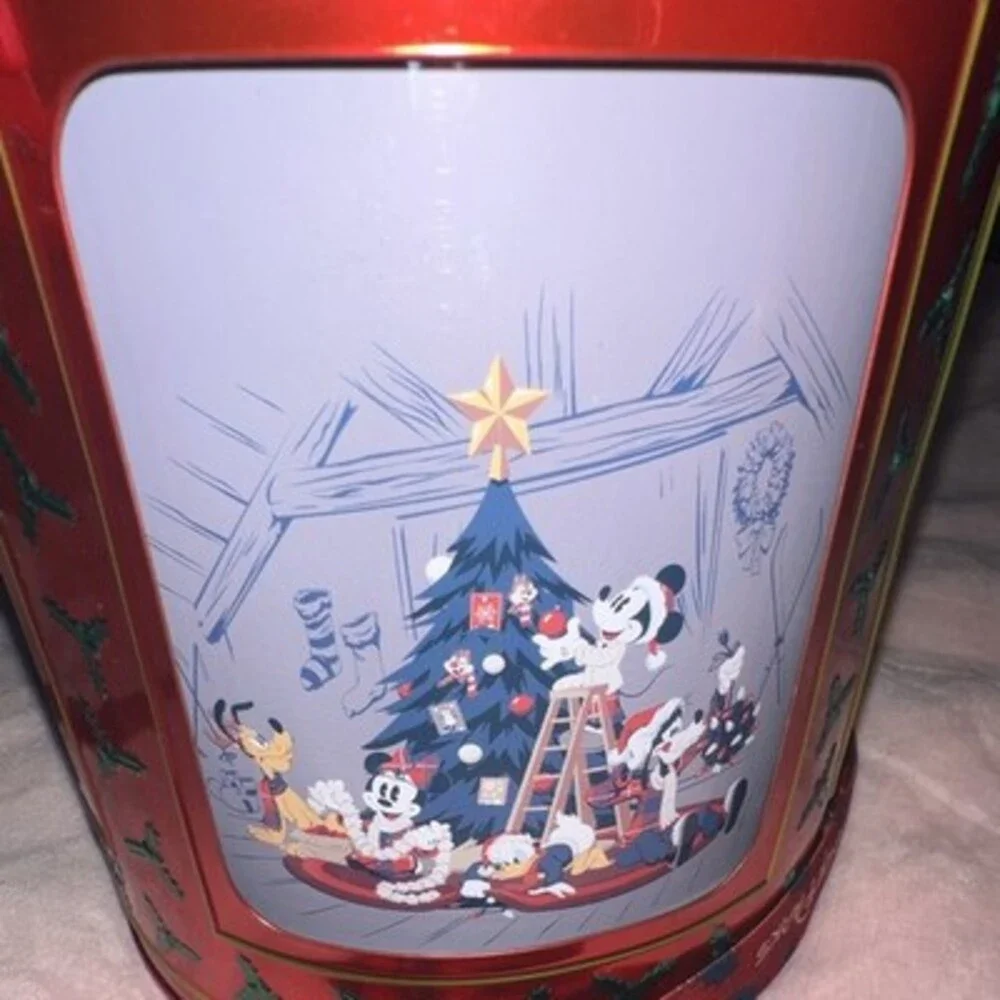 Disney Parks Mickey Mouse Holiday Metal Tin Bucket w/ Lid & Carrystrap works/🎶